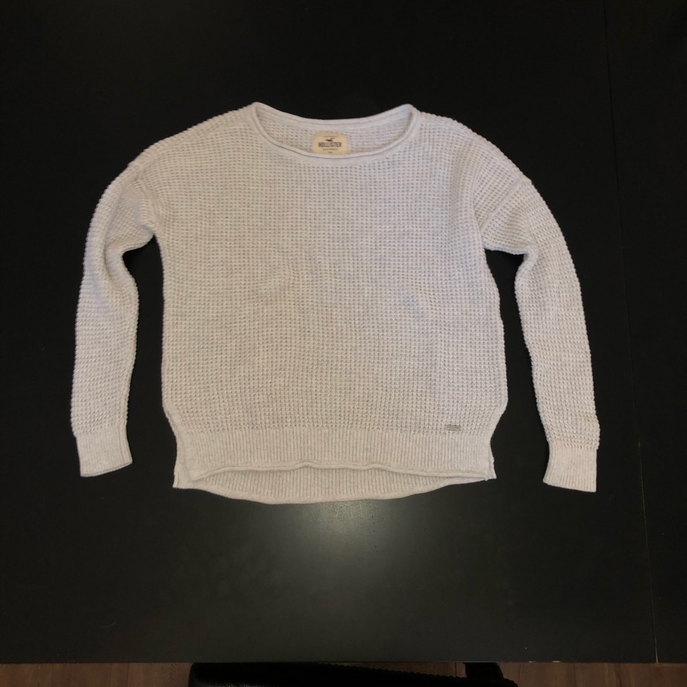 Hollister gray cable knit sweater xsmall